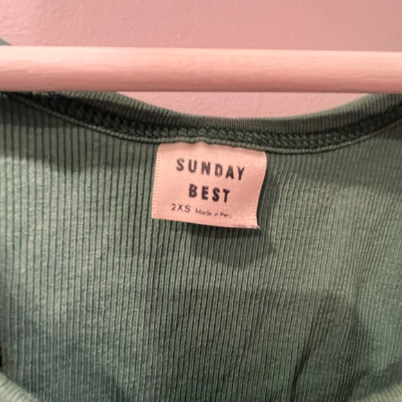 Sunday best tank - Picture 2 of 3